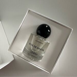 Quince Bois de Santal Fragrance with Black Cap